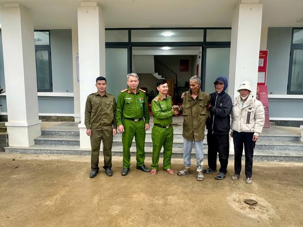 CHUYỂN ĐỔI SỐ TẠI CƠ SỞ: Khi fanpage công an trở thành "cánh tay nối dài" giúp dân