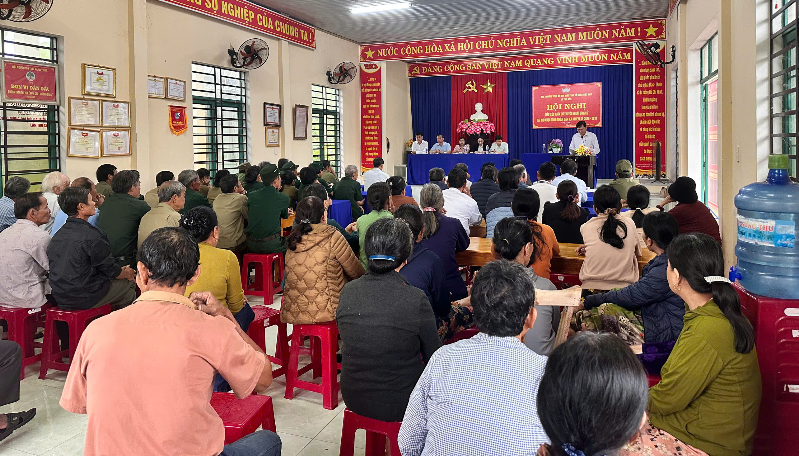 THU BỒN: Tiếp sức niềm tin tại buổi tiếp xúc cử tri Đơn vị bầu cử số 5