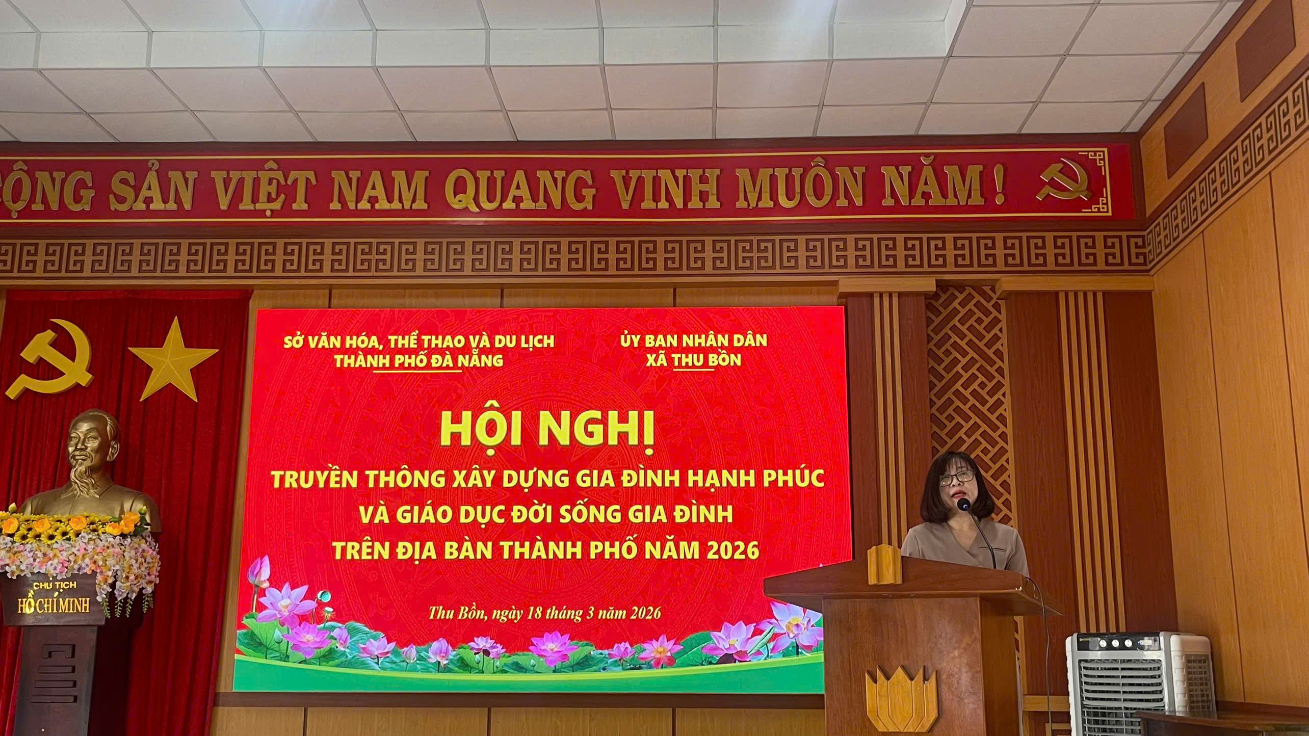 Hội nghị truyền thông xây dựng gia đình hạnh phúc và giáo dục đời sống gia đình.