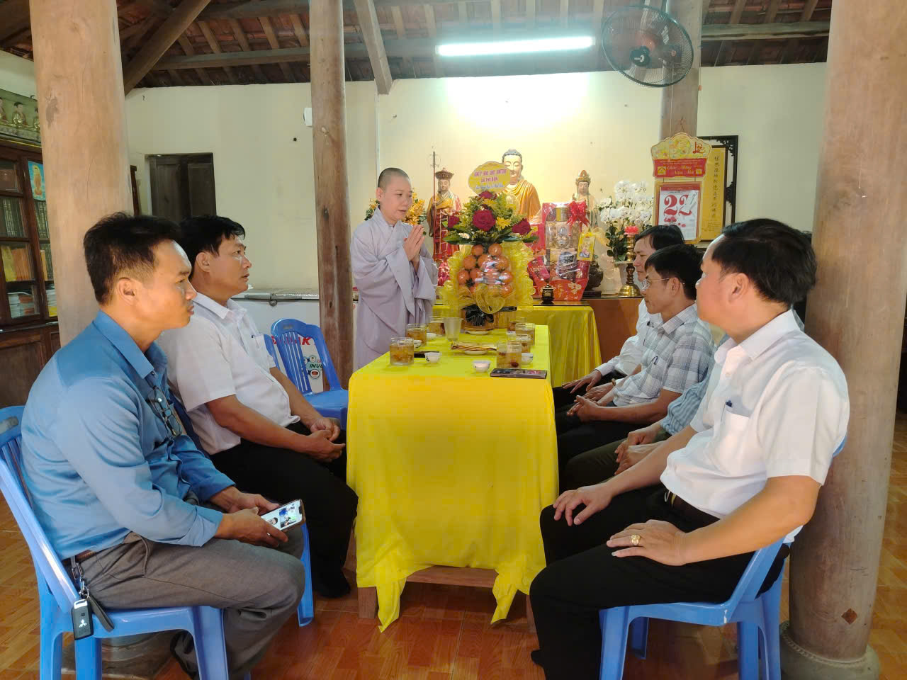 Lãnh đạo xã Thu Bồn thăm, chúc mừng các cơ sở phật giáo nhân dịp đại lễ Phật đản Phật lịch 2570 – dương lịch 2026