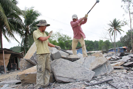 Độc đáo nghề đá chẻ